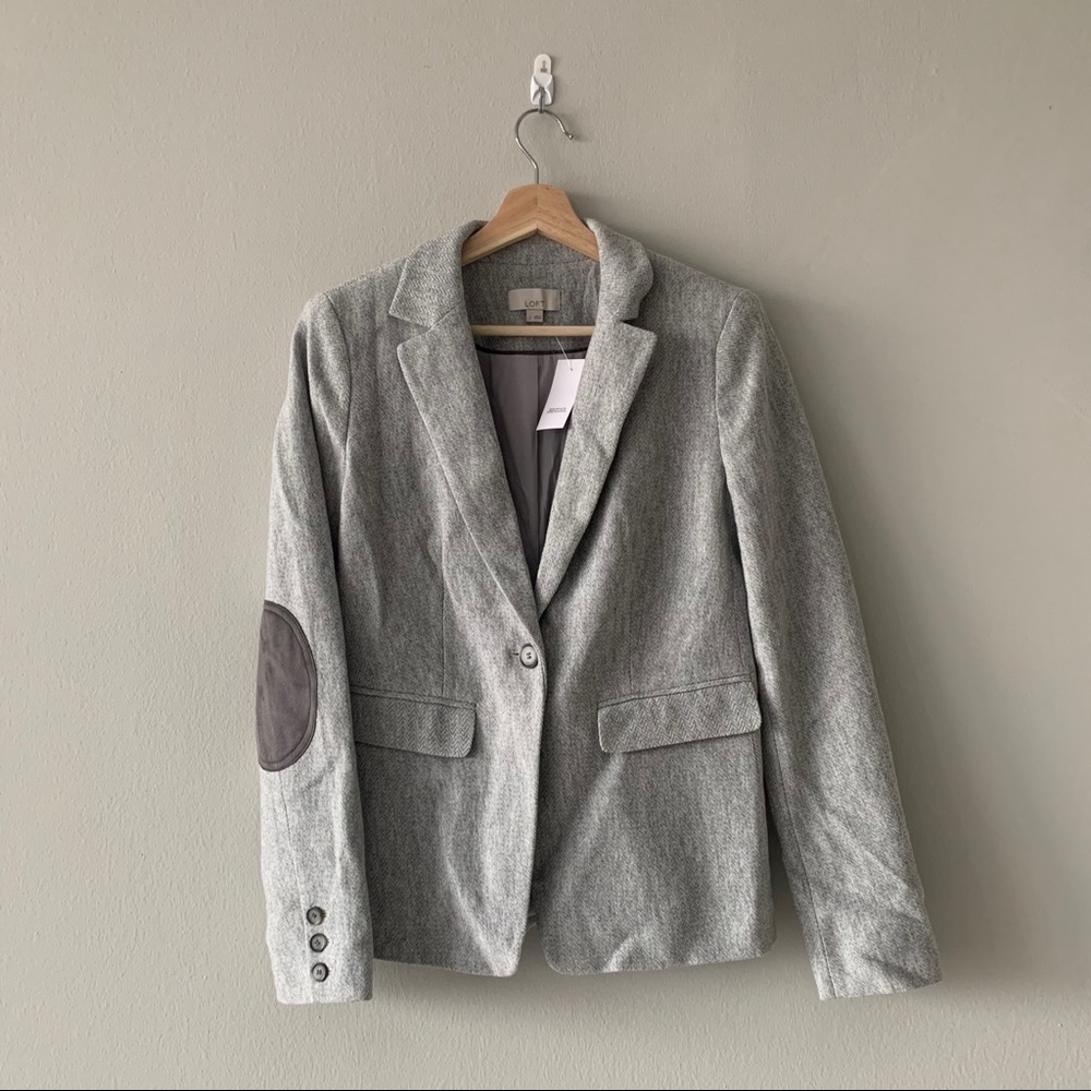 ✨LOFT Herringbone Elbow Patch Knit Blazer✨